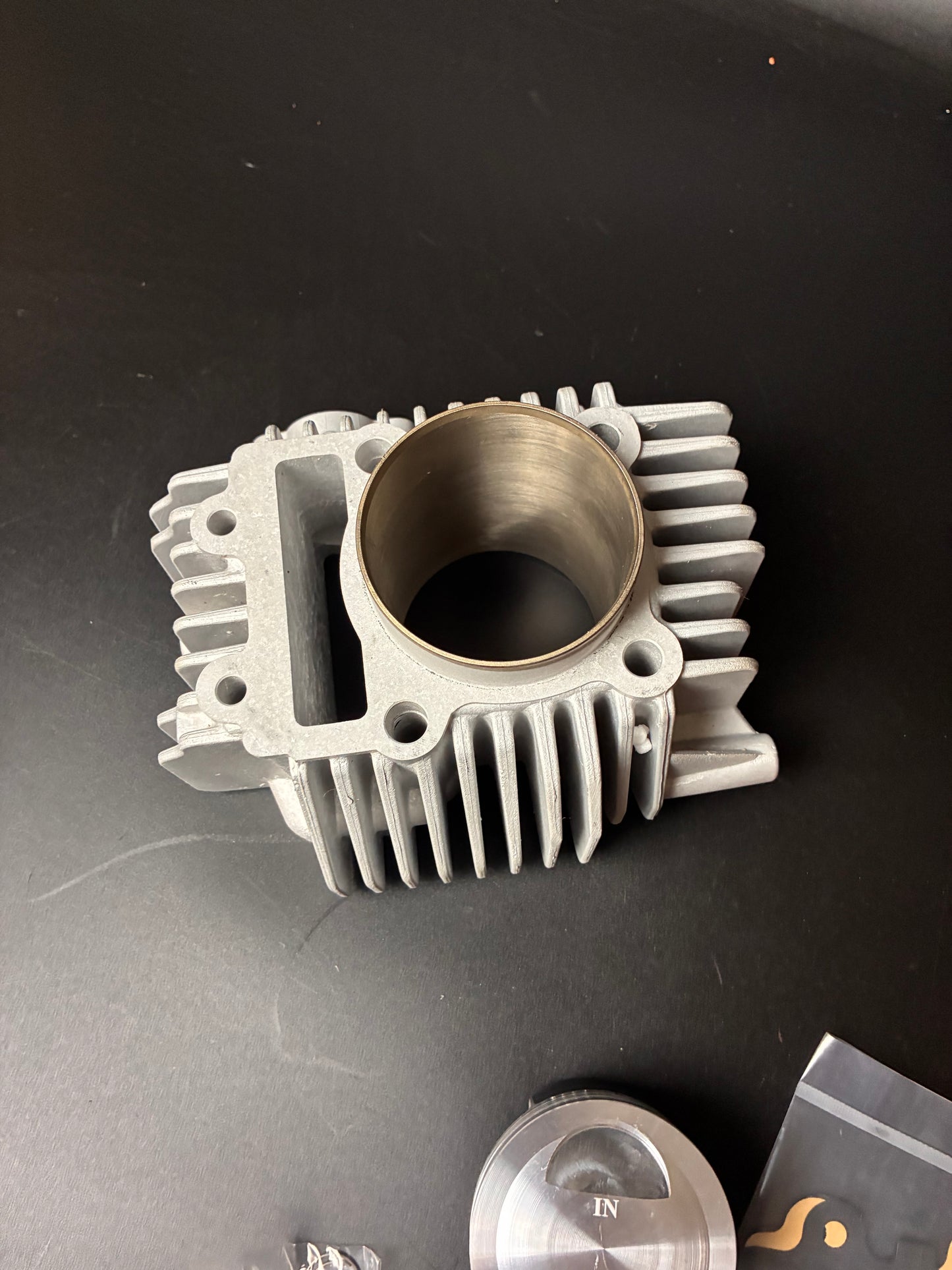 Kit cylindre Nikasil et piston forgé 63 mm