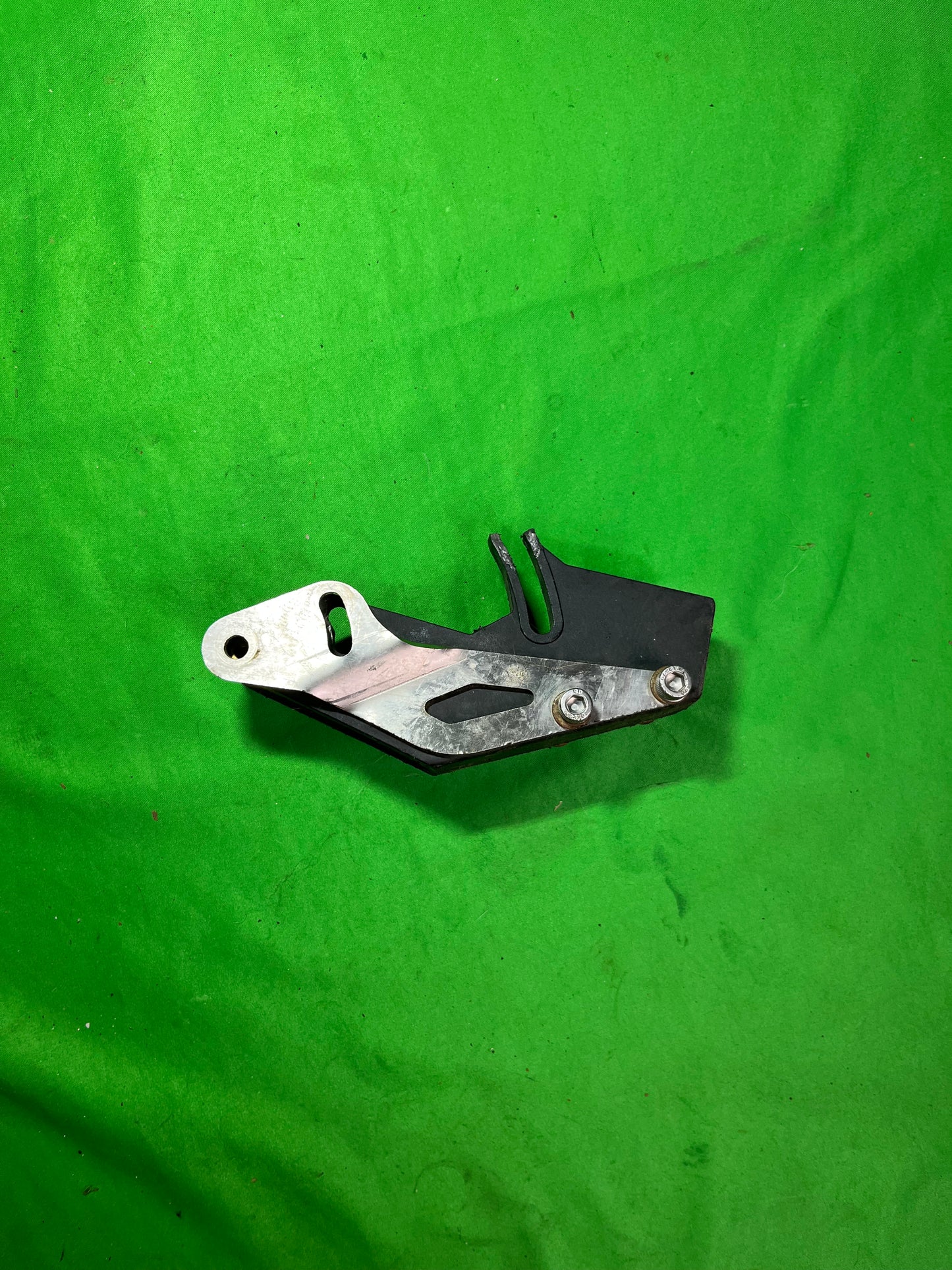 Guide chaîne ycf factory