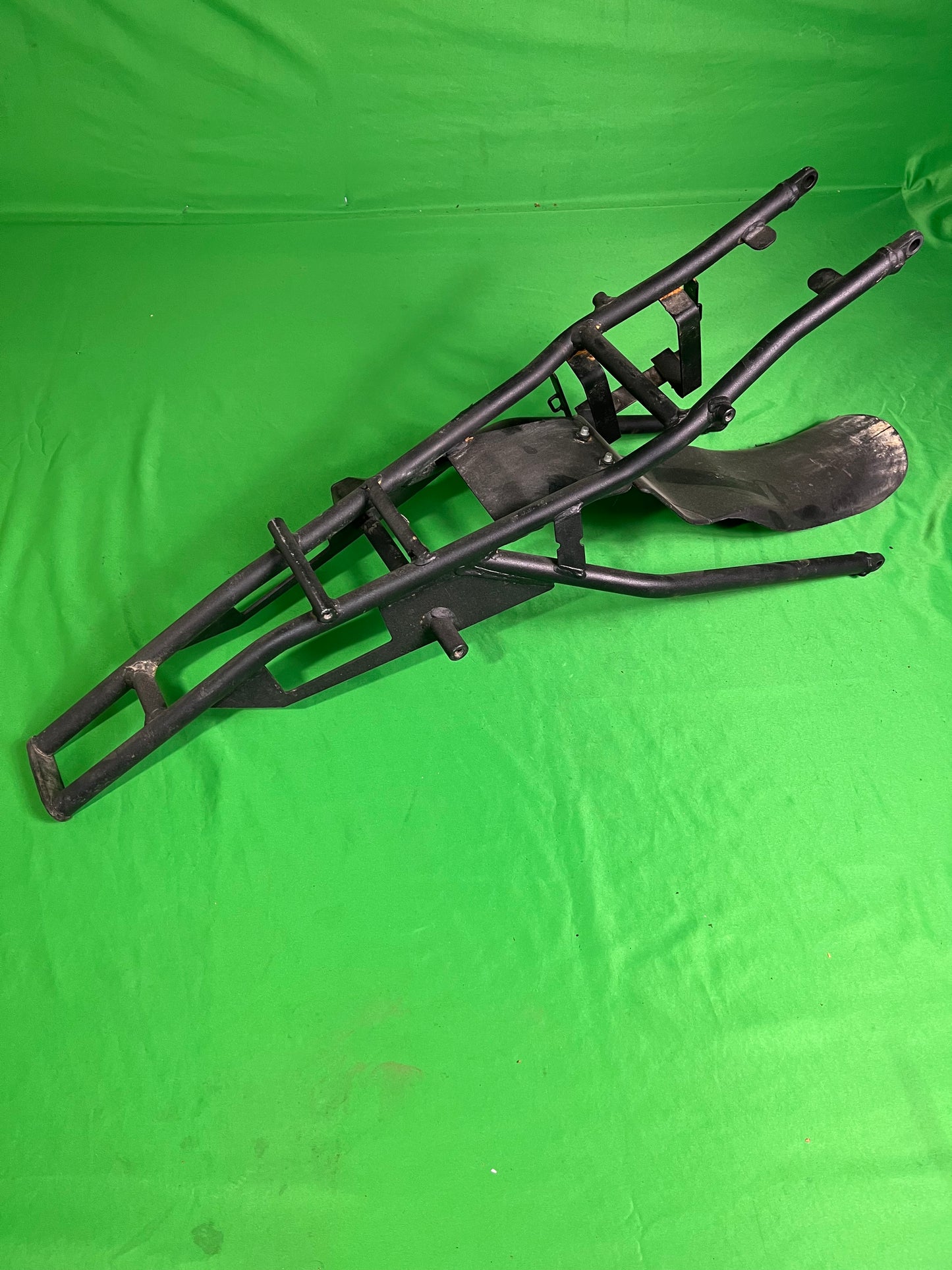 Boucle arrière ycf bigy (support batterie)