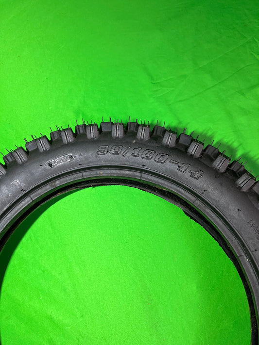 Pneu 90/100/14 neuf