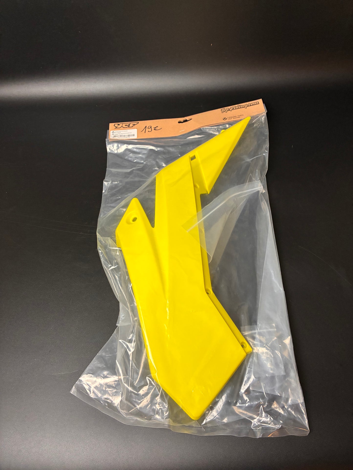 Kit plastique Ycf  start-lite-pilot/sp ancien modèle (neuf)