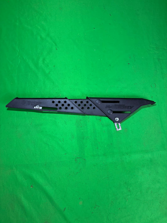 Protection de chaîne Ycf