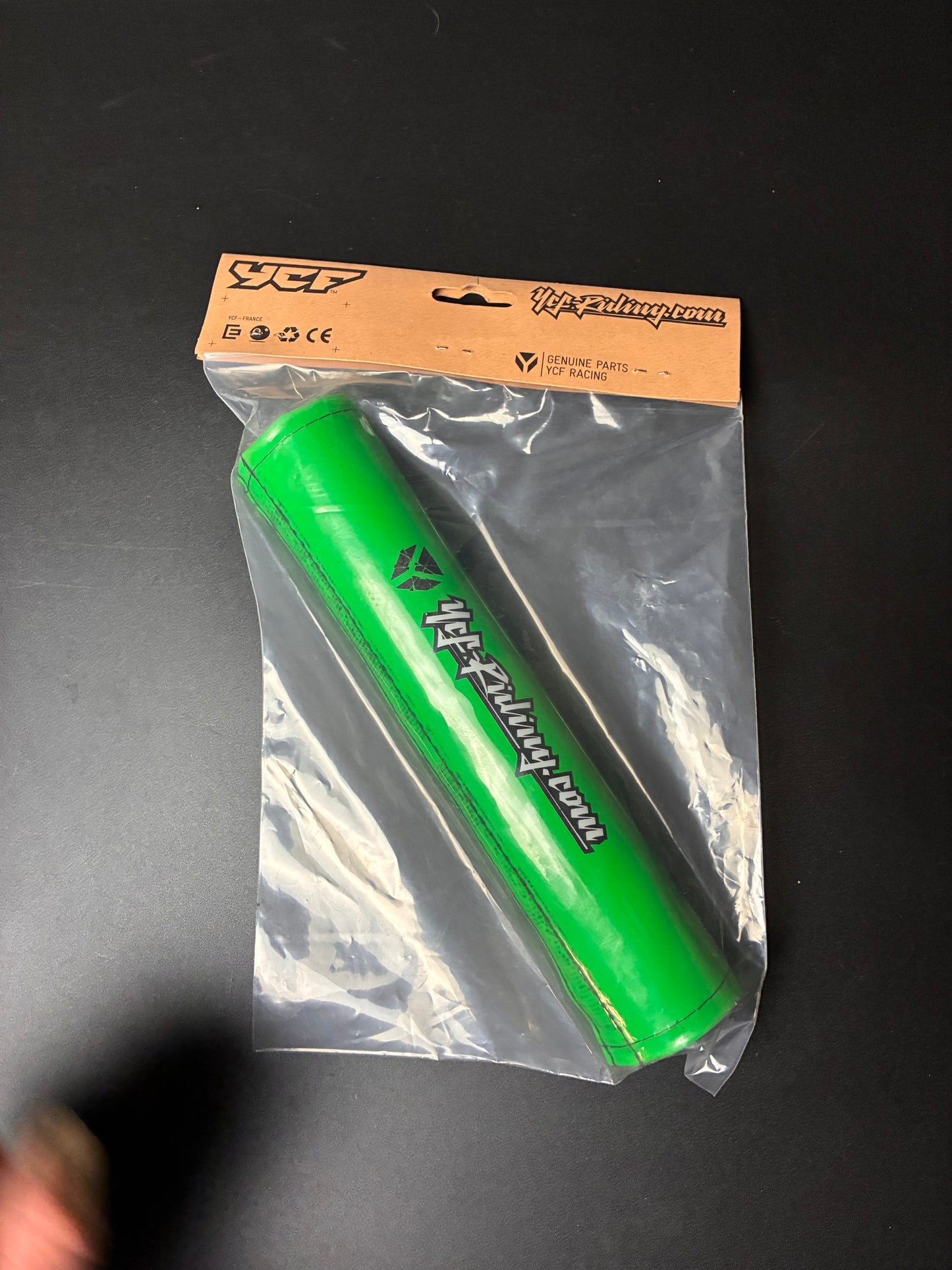 Mousse de guidon avec barre vert Ycf