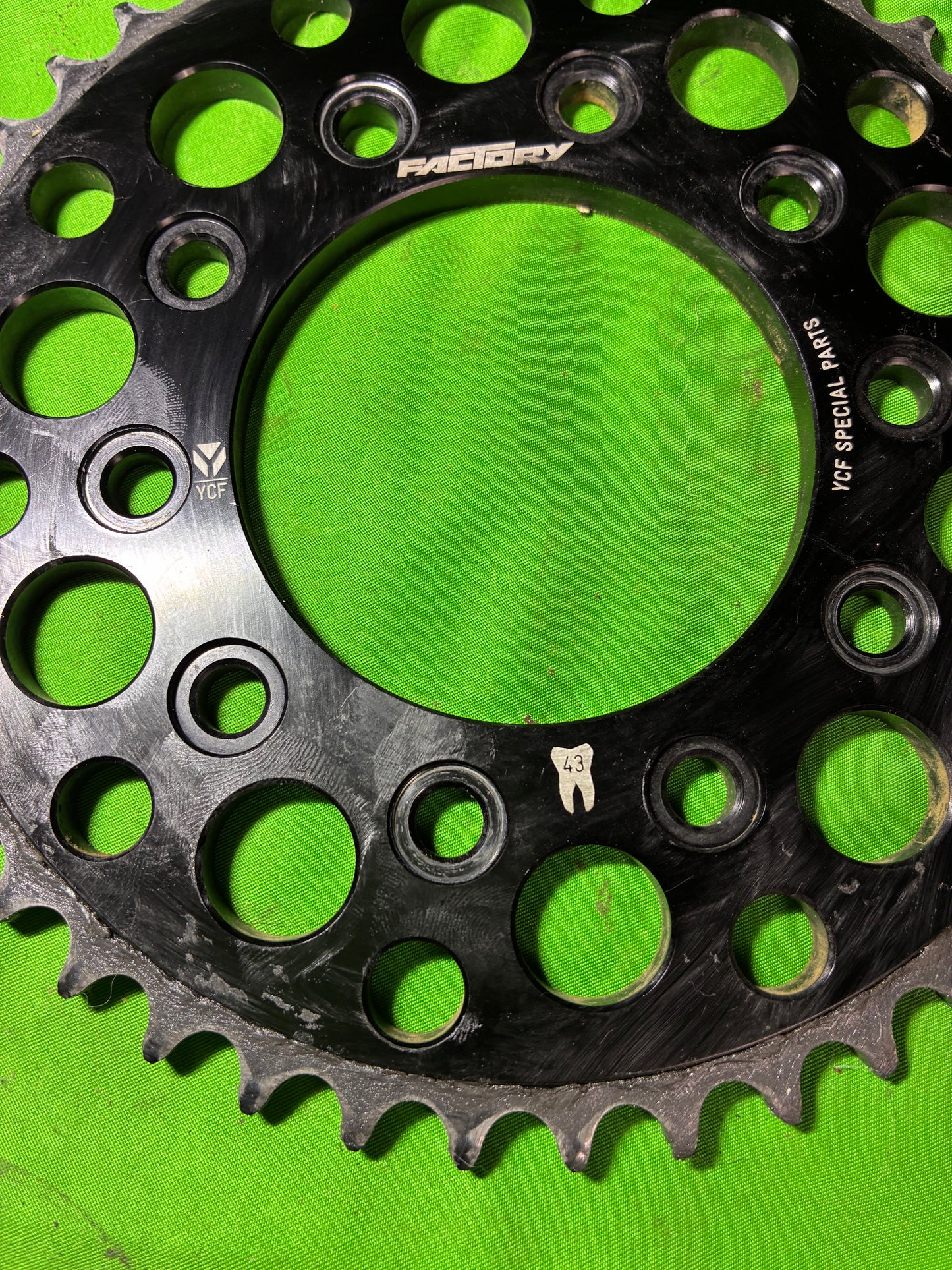 Couronne Ycf factory