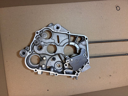 Carter droit moteur 150 type klx