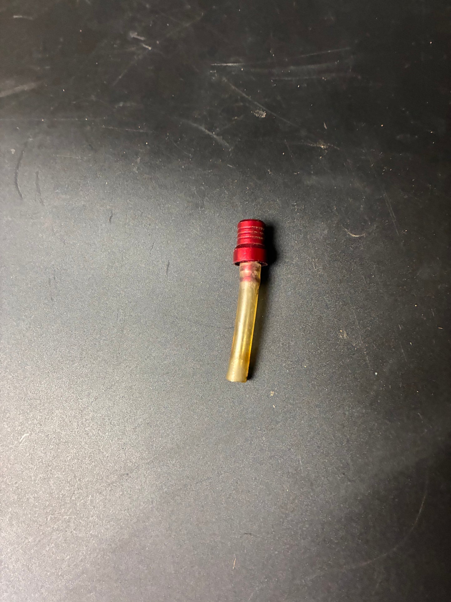 Valve bouchon d’essence rouge