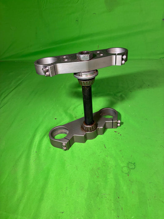 Tes de fourche Ycf