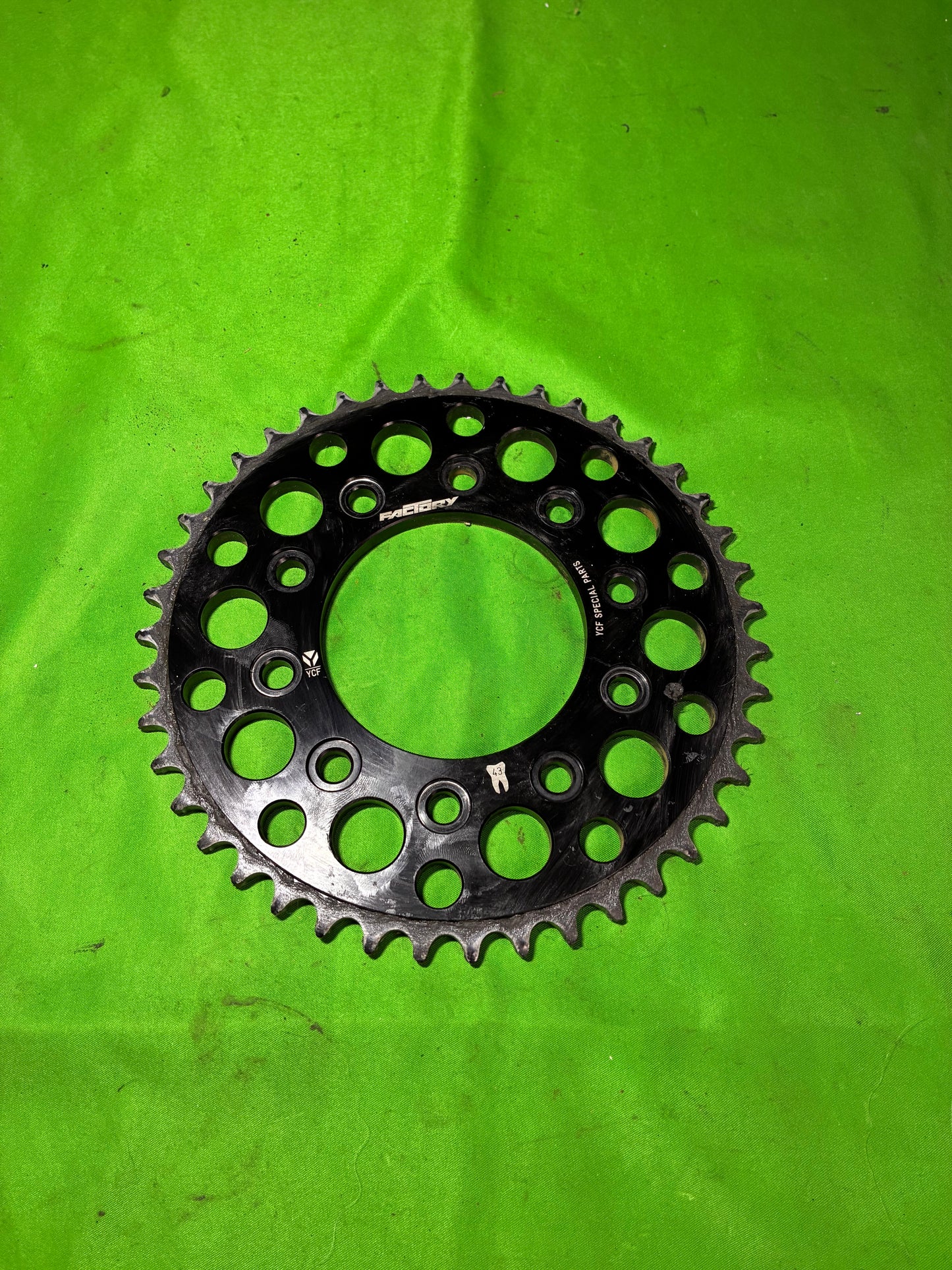 Couronne Ycf factory