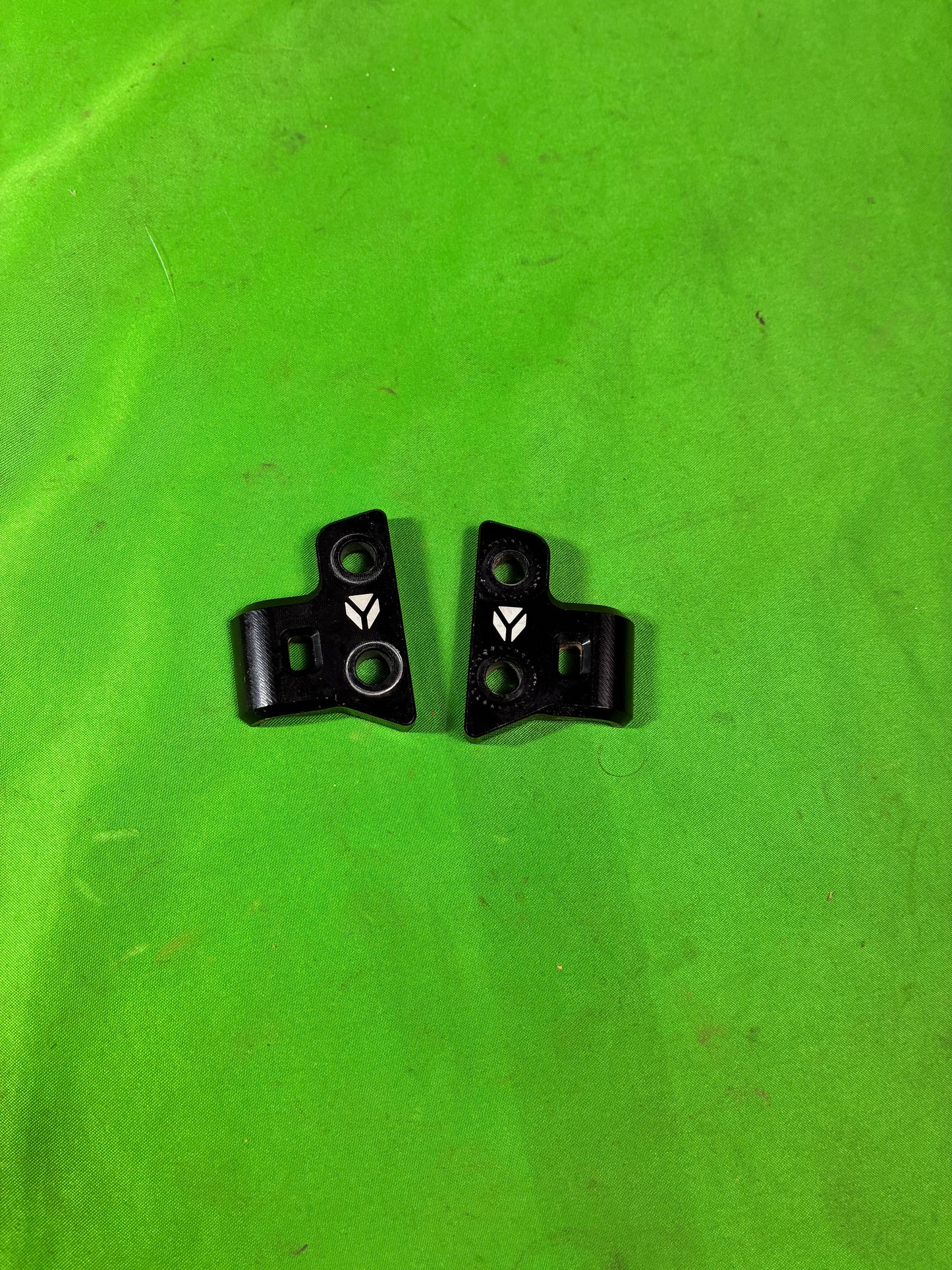 Passe durite ycf factory