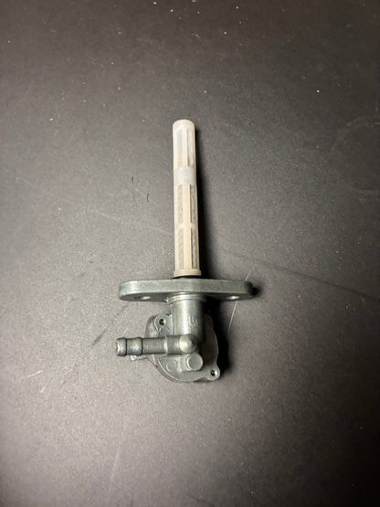 Robinet d’essence Ycf neuf