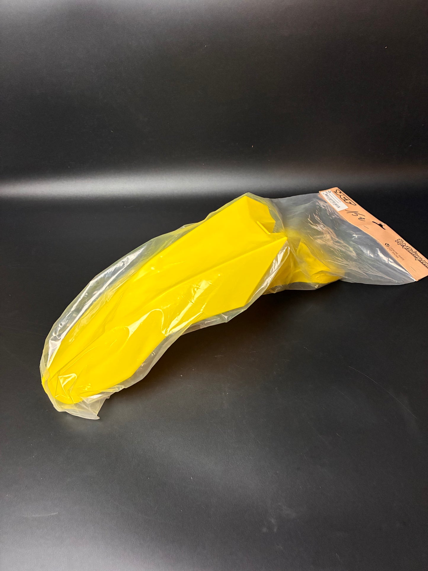 Kit plastique Ycf  start-lite-pilot/sp ancien modèle (neuf)
