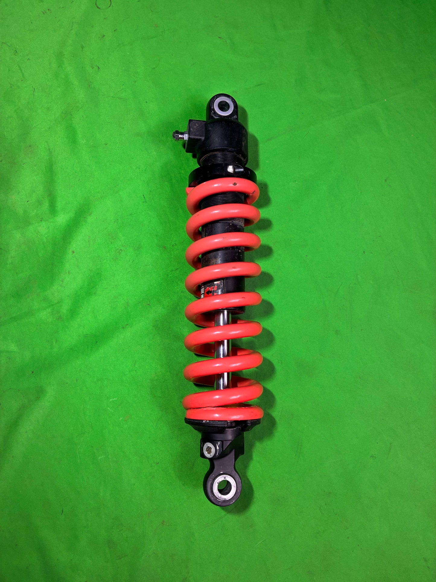 Amortisseur engi Ycf Bigy