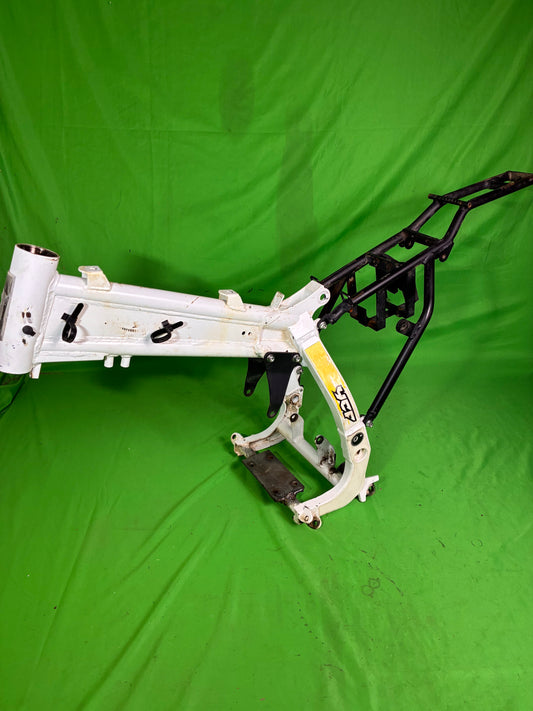 Cadre Ycf pilot modèle 2022