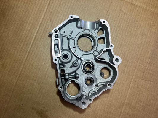 Carter moteur droit 149yx