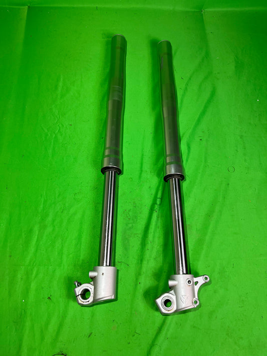 Fourche ycf 735mm
